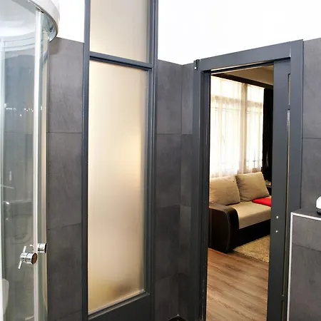 Diana On Vaci Utca *