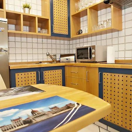 Diana On Vaci Utca *