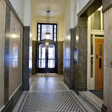 Diana On Vaci Utca Budapest