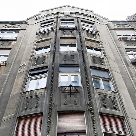 Diana On Vaci Utca *